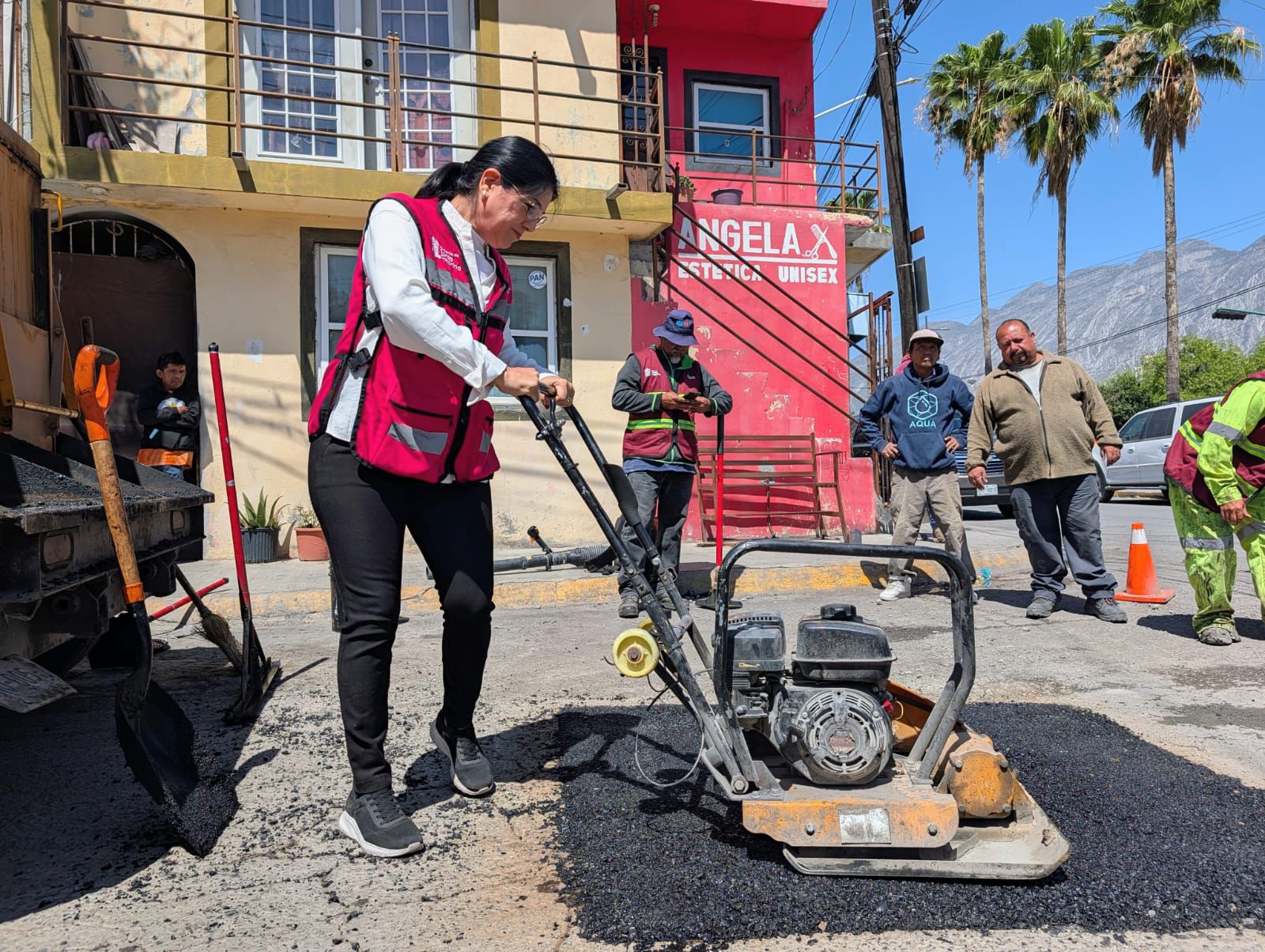 Santa Catarina atiende 185 baches en lo que va del año