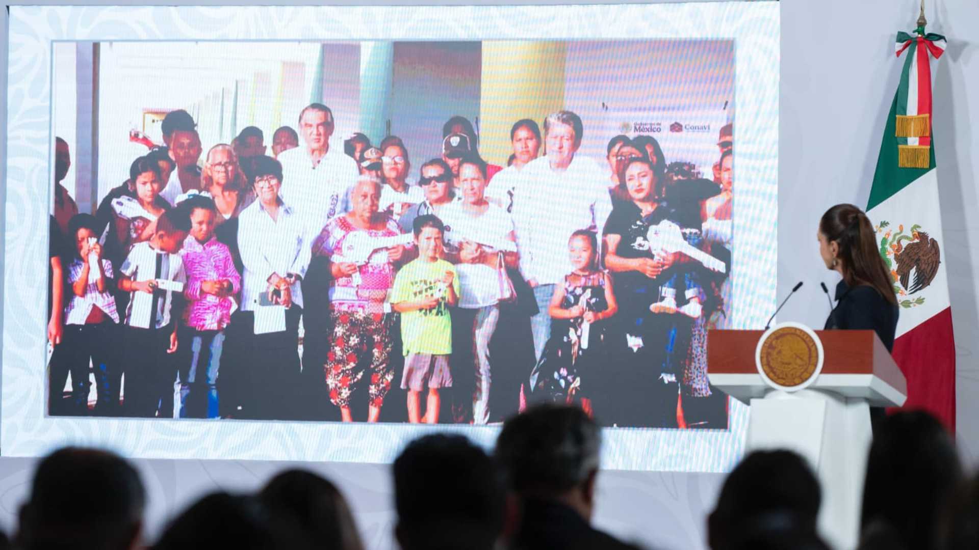 Sheinbaum entrega viviendas y avanza programa nacional