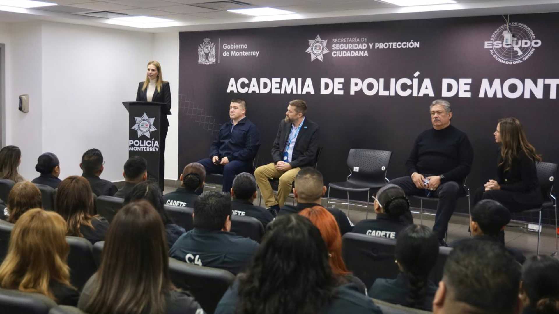 capacitación policía Monterrey UNICEF