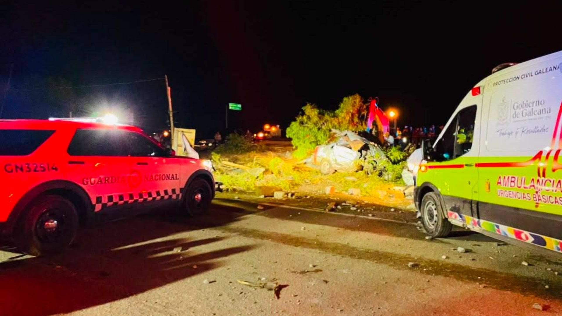 Mueren dos personas tras choque entre tráiler e Impala en Galeana